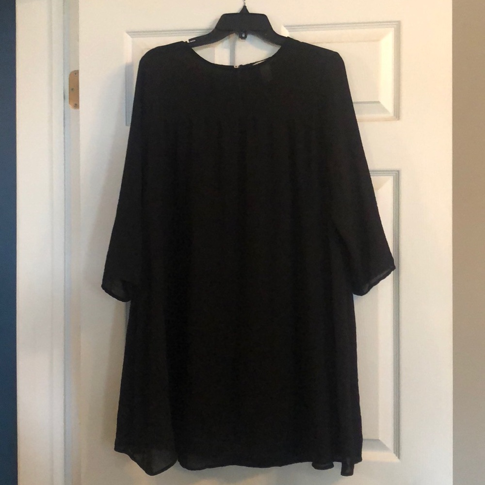 flowy oversized H&M dress